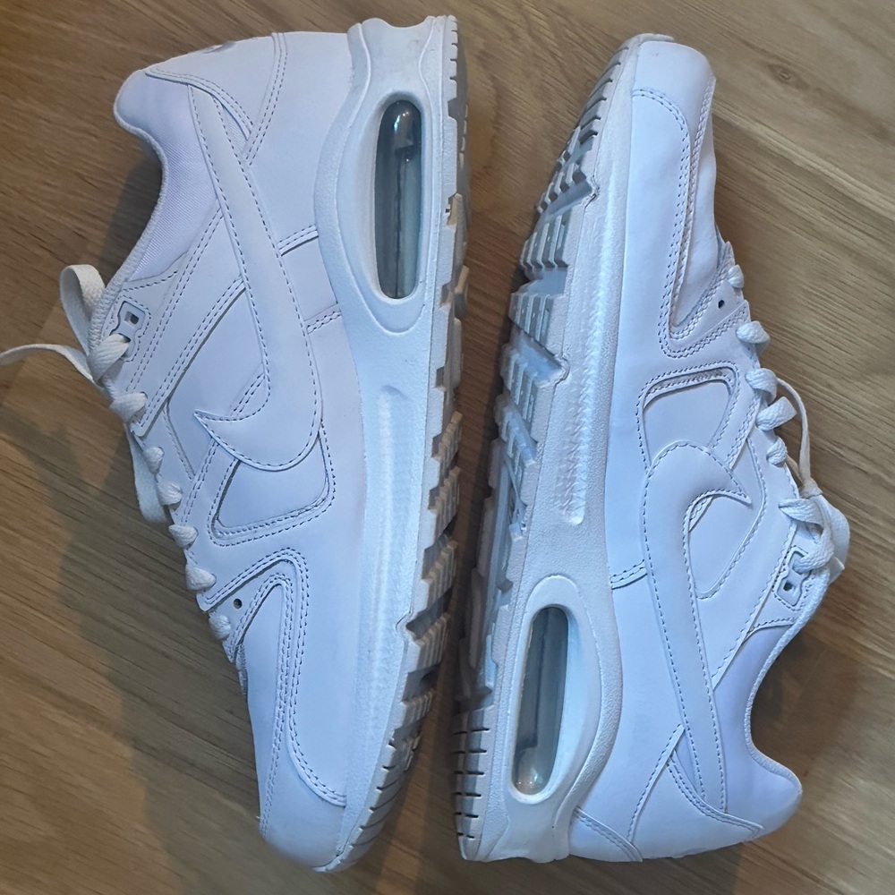Nike Air Max Command. White Athletic Sneakers.

**worn once!